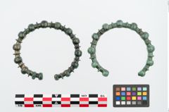 Foto von Bronzeknotenarmreif (NHMW-PRAE-024771)
